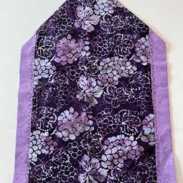 Grapes Table Runner Violet Border