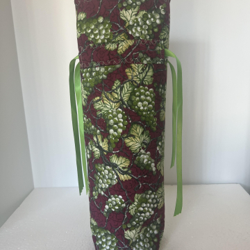 Grapes and Vines Padded Wine Bag